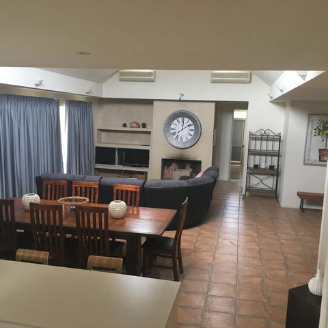 Grapevines Boutique Accommodation - Sydney Tourism 4