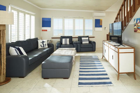 Seashells Scarborough - Sydney Tourism 8