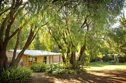 Peppermint Brook Cottages - Sydney Tourism 0