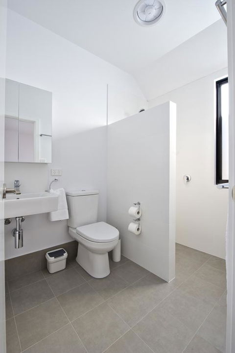 Margaret River Bungalow-1-street - Pet Friendly - Sydney Tourism 12