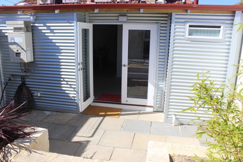 Captain\'s Heritage Cottage - Central Fremantle 2 Bedroom Historic Cottage - Sydney Tourism 15