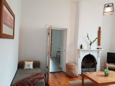 Captain\'s Heritage Cottage - Central Fremantle 2 Bedroom Historic Cottage - Sydney Tourism 4