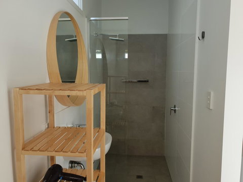Captain\'s Heritage Cottage - Central Fremantle 2 Bedroom Historic Cottage - Sydney Tourism 12