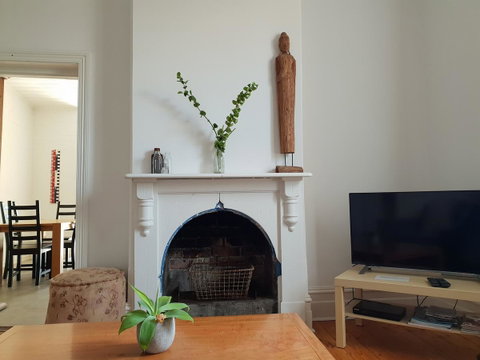 Captain\'s Heritage Cottage - Central Fremantle 2 Bedroom Historic Cottage - Sydney Tourism 8