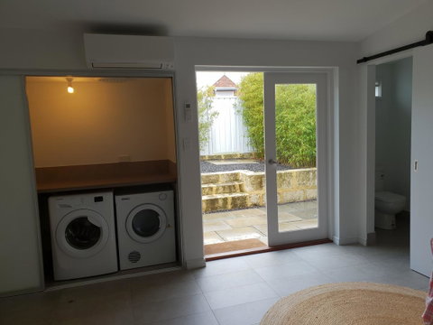 Captain\'s Heritage Cottage - Central Fremantle 2 Bedroom Historic Cottage - Sydney Tourism 14