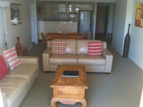 Northpoint Apartments - Sydney Tourism 14