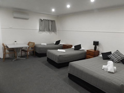Ben Chifley Motor Inn - Sydney Tourism 5