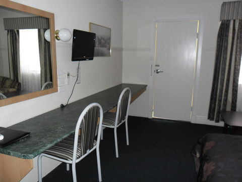 Ben Chifley Motor Inn - Sydney Tourism 40