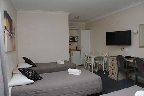 Ben Chifley Motor Inn - Sydney Tourism 4