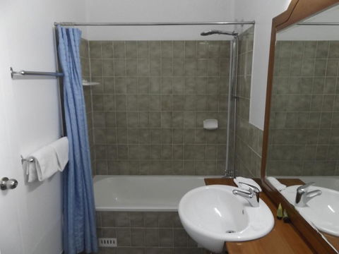 Ben Chifley Motor Inn - Sydney Tourism 11