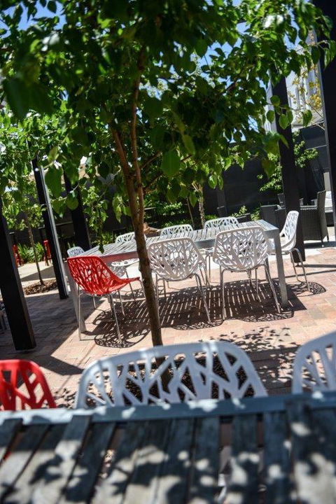 Crossroads Hotel - Sydney Tourism 24