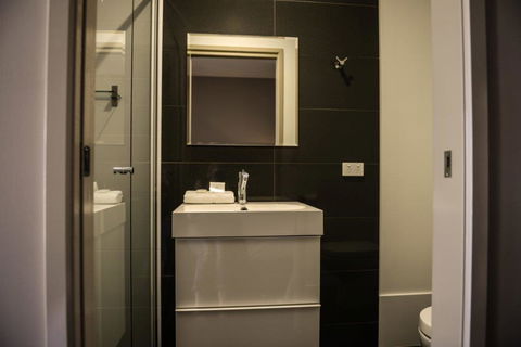 Crossroads Hotel - Sydney Tourism 22