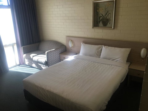Junee Motor Inn - Sydney Tourism 14