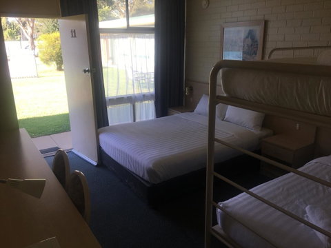Junee Motor Inn - Sydney Tourism 16