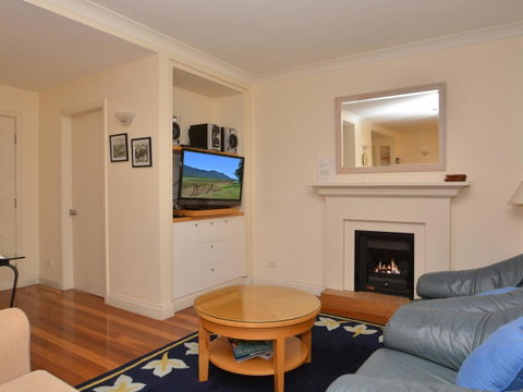 Villa 2br Prosecco Villa Located Within Cypress Lakes Resort - Sydney Tourism 1