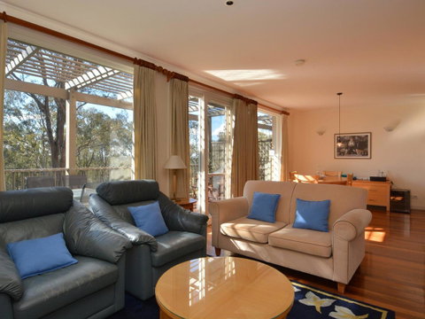Villa 2br Prosecco Villa Located Within Cypress Lakes Resort - Sydney Tourism 3