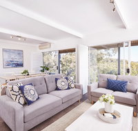 Bright and Spacious Family Home With Leafy Deck - Sydney Tourism