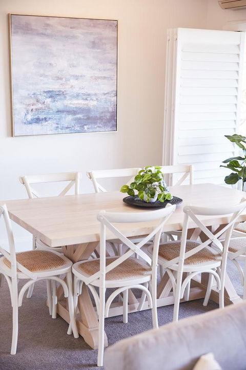 Bright And Spacious Family Home With Leafy Deck - Sydney Tourism 21