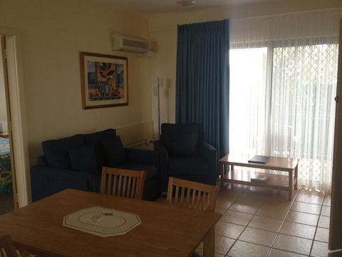 Oxley Cove Holiday Apartment - Sydney Tourism 15