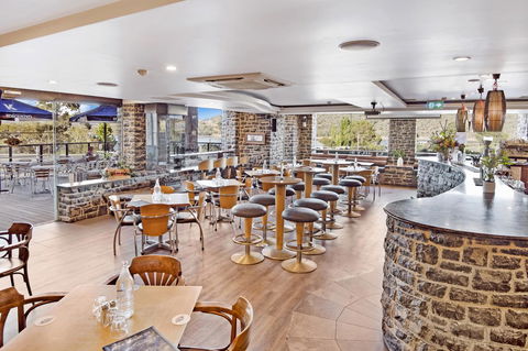 Banjo Paterson Inn - Sydney Tourism 8