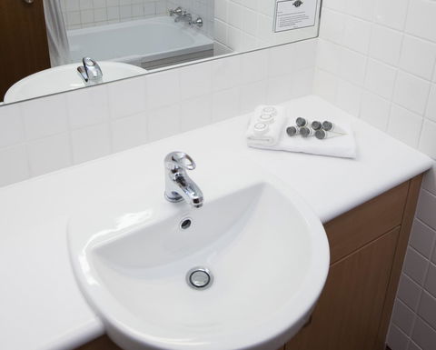 Banjo Paterson Inn - Sydney Tourism 21