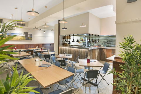 Banjo Paterson Inn - Sydney Tourism 4