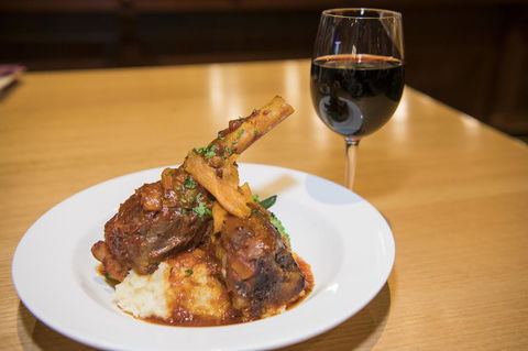 Banjo Paterson Inn - Sydney Tourism 35