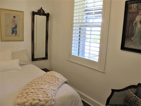 Apple Tree Cottage - Sydney Tourism 9