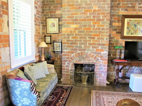 Apple Tree Cottage - Sydney Tourism 14