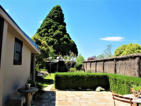 Apple Tree Cottage - Sydney Tourism 21