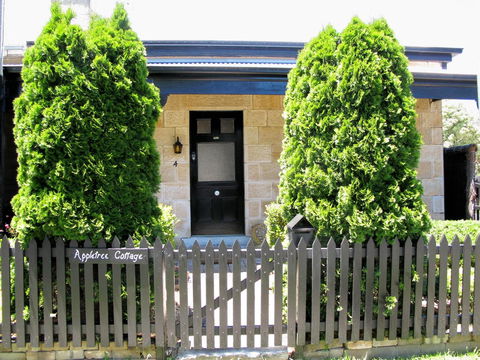 Apple Tree Cottage - Sydney Tourism 32