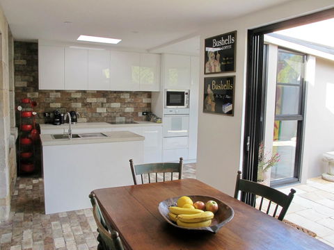 Apple Tree Cottage - Sydney Tourism 4