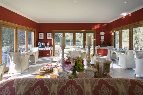 Thistle Hill Guesthouse - Walk To Many Wineries And Restaurants - Sydney Tourism 21