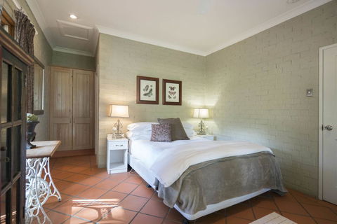 Thistle Hill Guesthouse - Walk To Many Wineries And Restaurants - Sydney Tourism 27