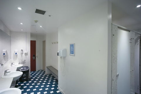 YHA Sydney Central - Sydney Tourism 7
