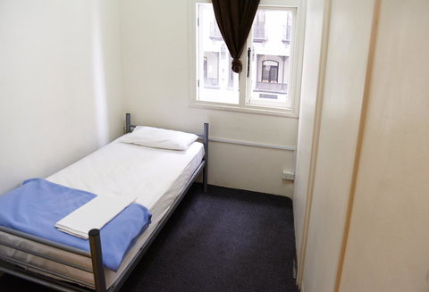 Maze Backpackers - Sydney - Sydney Tourism 13