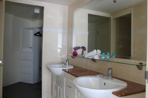 The Boathouse Resort Luxury Apartments - Sydney Tourism 7