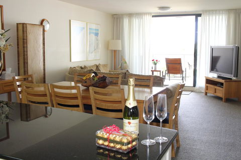 The Boathouse Resort Luxury Apartments - Sydney Tourism 21