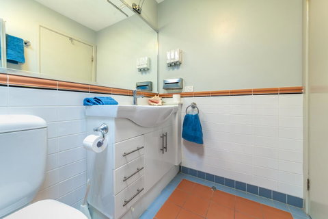 Condo 105 @ Horizons Golf Resort - Salamander Bay NSW - Sydney Tourism 21