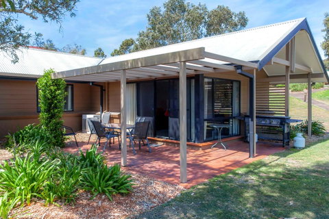 Condo 105 @ Horizons Golf Resort - Salamander Bay NSW - Sydney Tourism 2