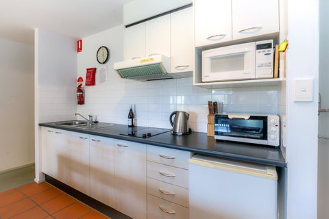Condo 105 @ Horizons Golf Resort - Salamander Bay NSW - Sydney Tourism 13