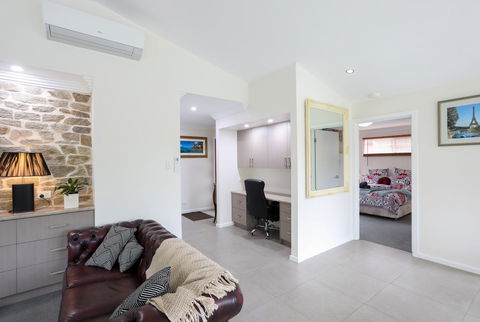 Armidale Cottage - House 2 - Sydney Tourism 9