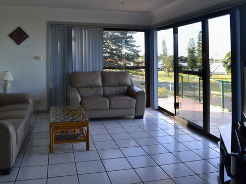 Oxley 8 At Tuncurry - Sydney Tourism 0