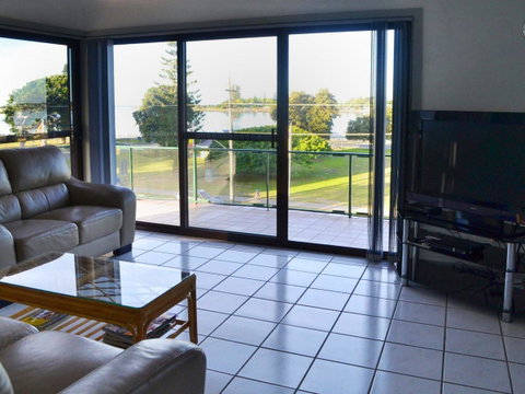 Oxley 8 At Tuncurry - Sydney Tourism 5