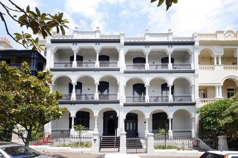 Hotel Challis Potts Point - Sydney Tourism 0