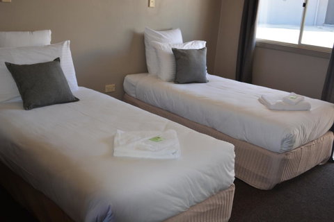 Commercial Hotel Motel Lithgow - Sydney Tourism 6
