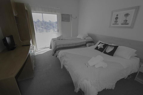 Rest Easy Motel - Sydney Tourism 22