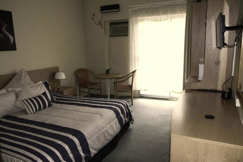 Rest Easy Motel - Sydney Tourism 0