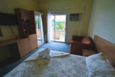 Rest Easy Motel - Sydney Tourism 16
