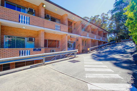 Rest Easy Motel - Sydney Tourism 7